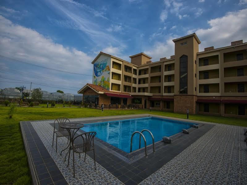 Famille Spa Resort Seogwipo Exterior photo