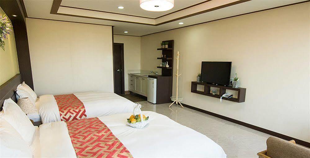 Famille Spa Resort Seogwipo Exterior photo